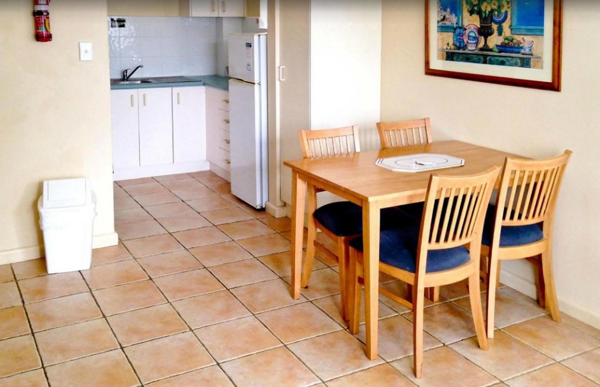Oxley Cove Holiday Apartment Порт Макари Екстериор снимка