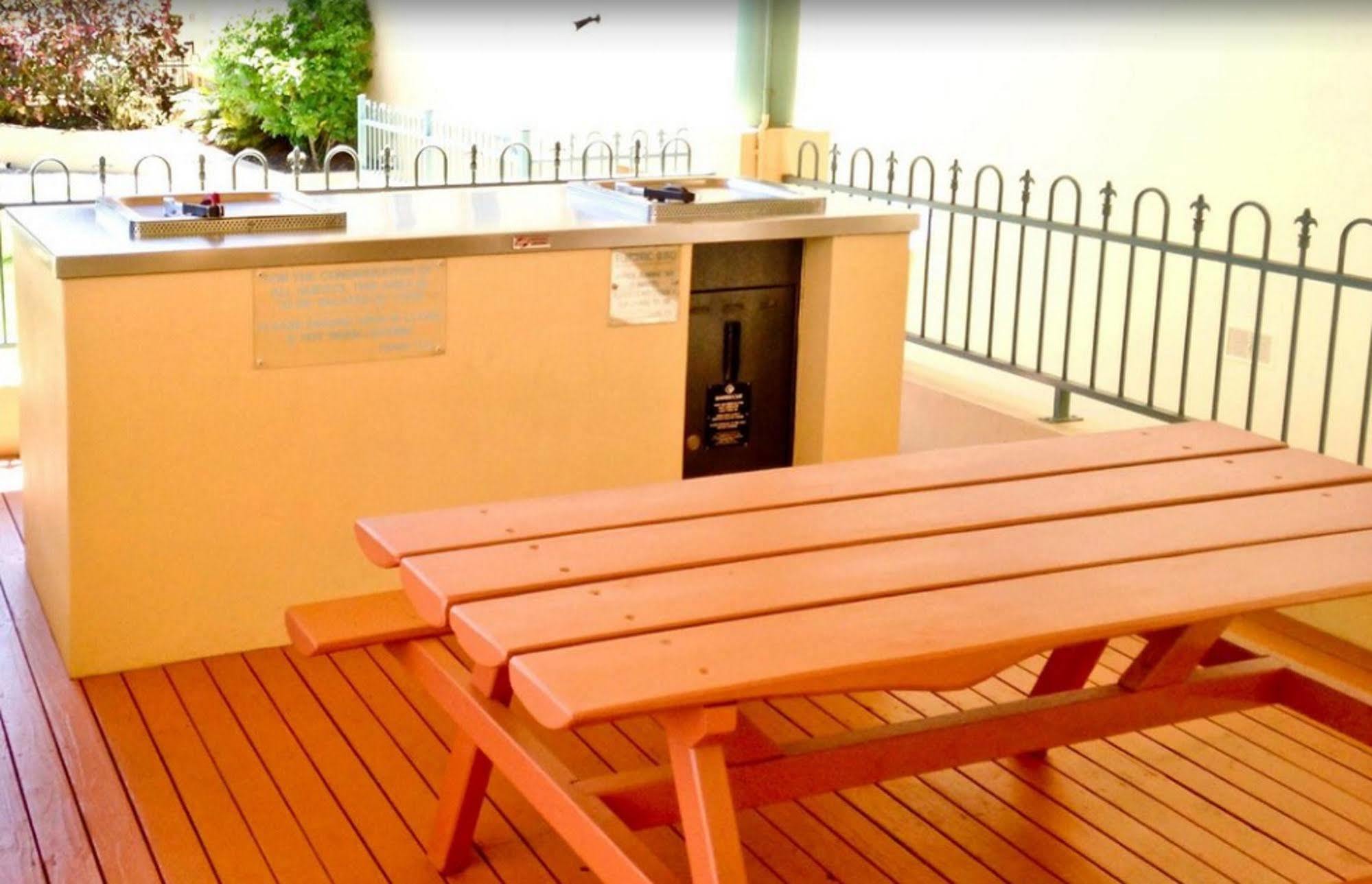 Oxley Cove Holiday Apartment Порт Макари Екстериор снимка